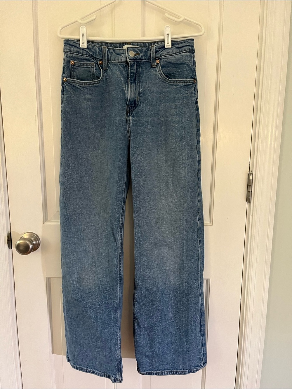 🌟h&m High and Wide Light Wash Jeans Size 10